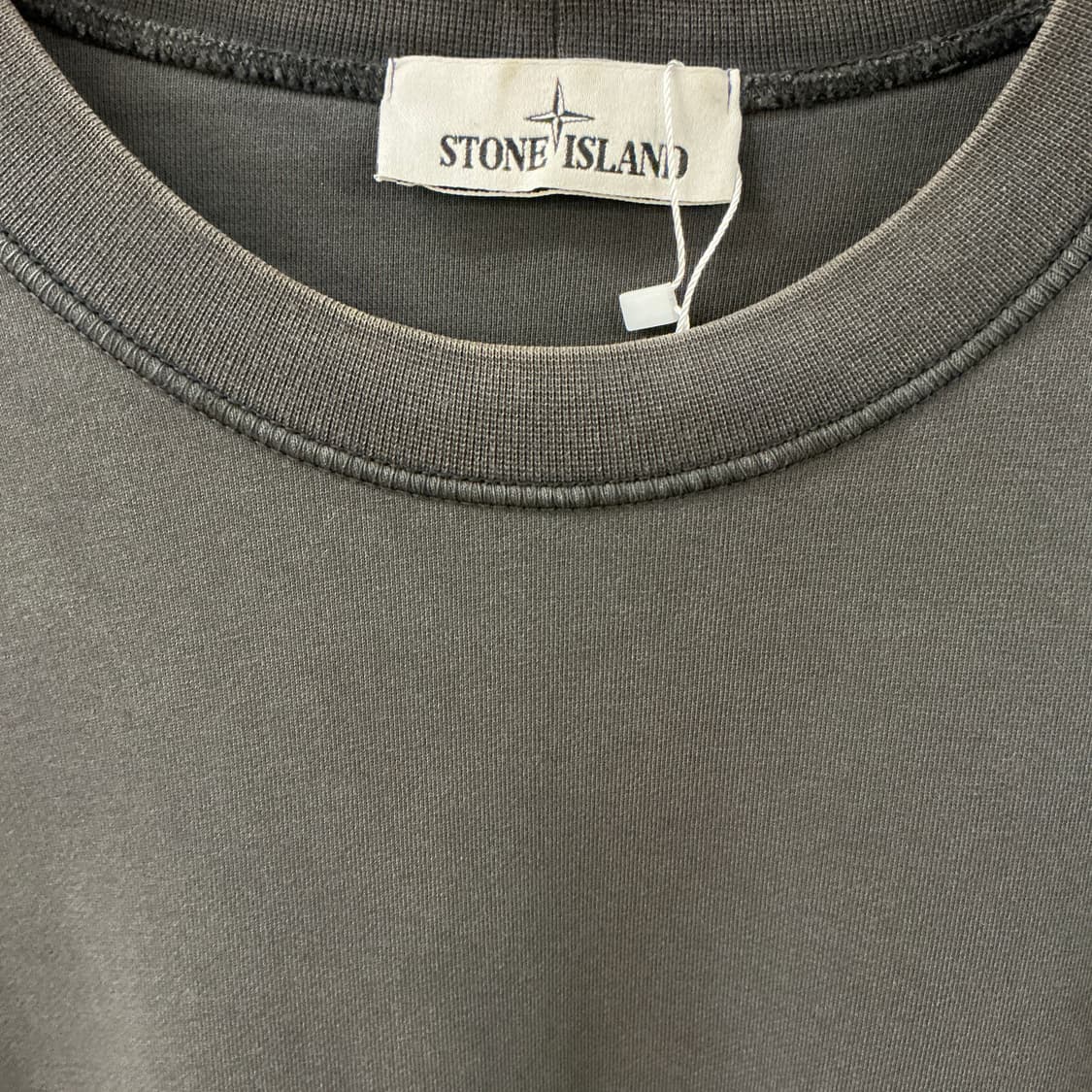 스톤아일랜드 스웨트셔츠 상품이미지2