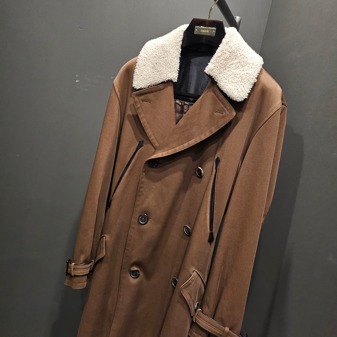 에르메스 시어링(탈착) 카라 램스킨 벨티드 코트 상품이미지3