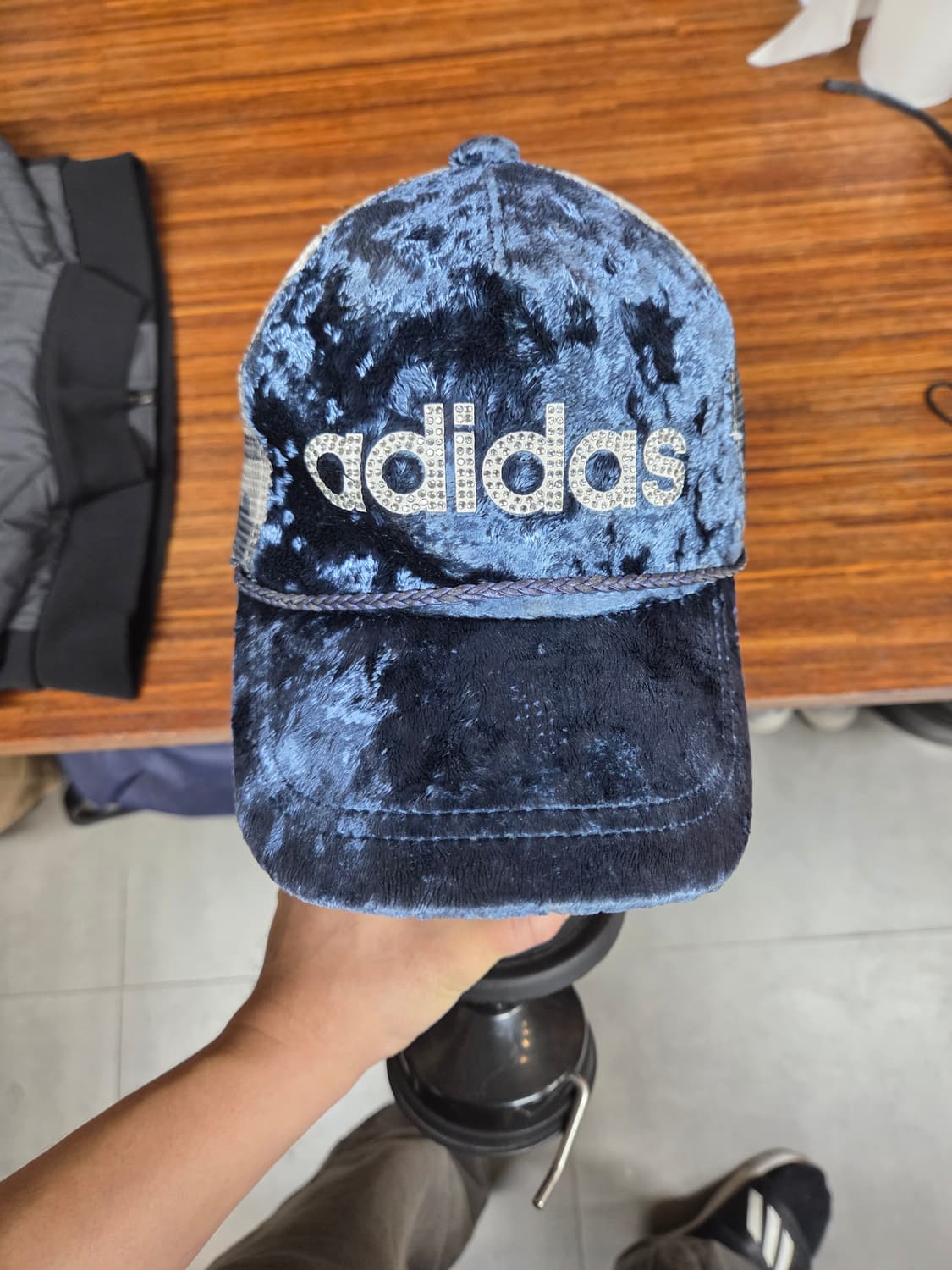 아디다스 올드스쿨 빈티지 벨루어 카모메쉬 큐빅로고 모자 프리 상품이미지1