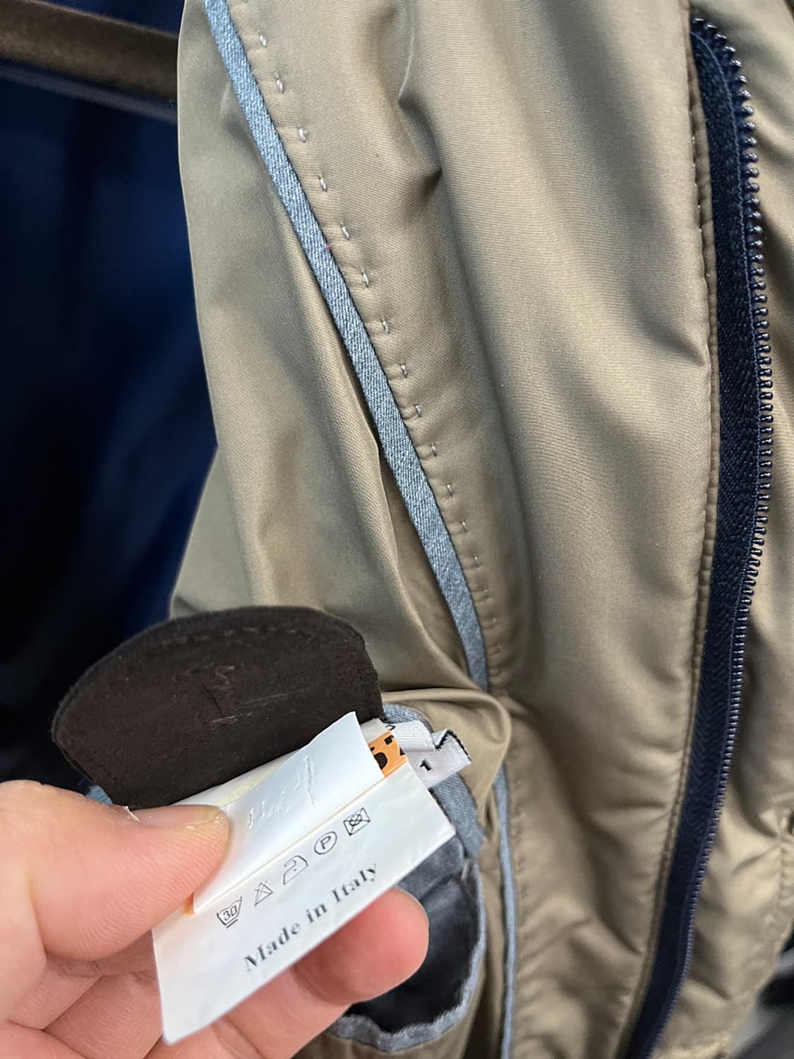 100) 벨그라비아 이태리 다운패딩  상품이미지9