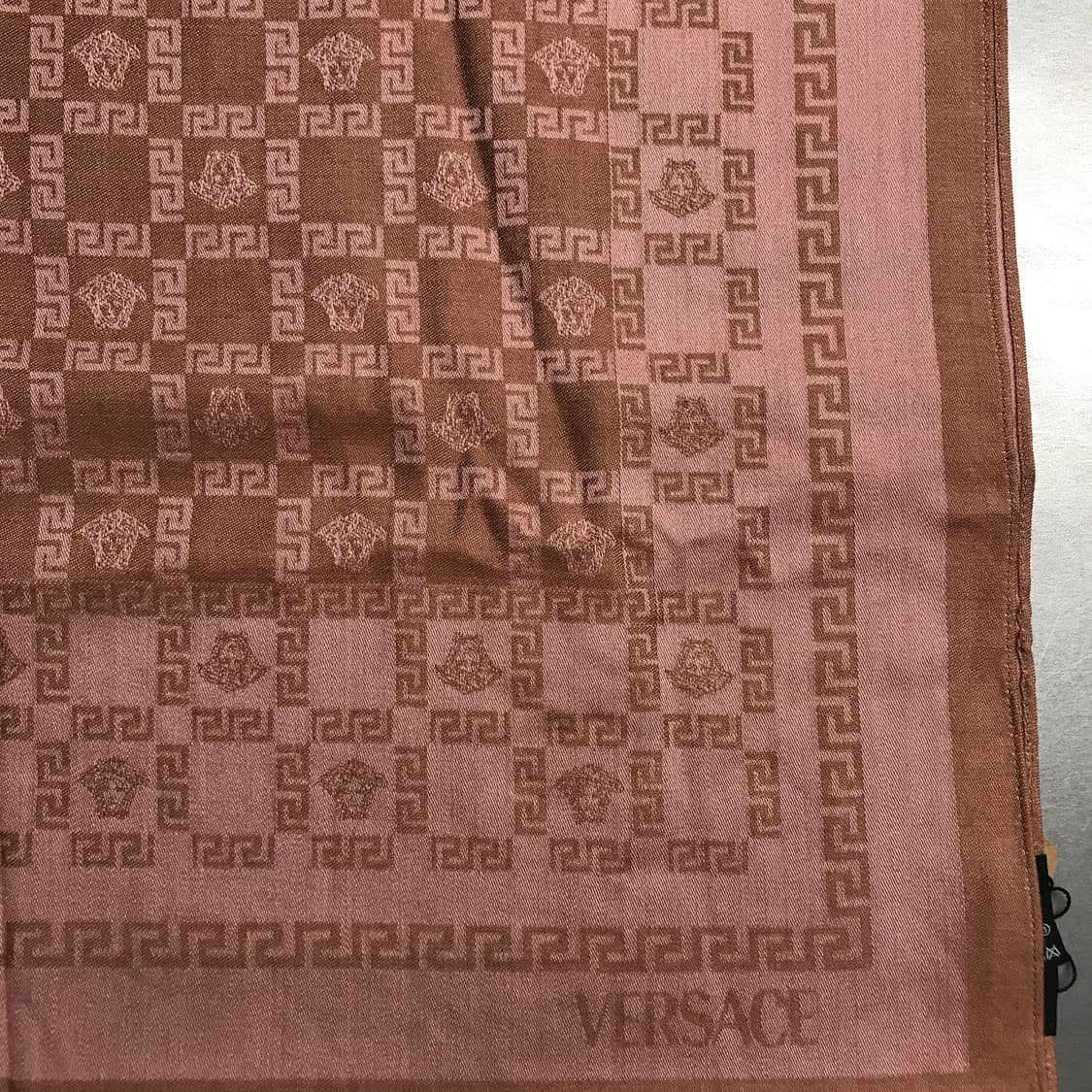 베르사체 메두사 실크 스카프 상품이미지5