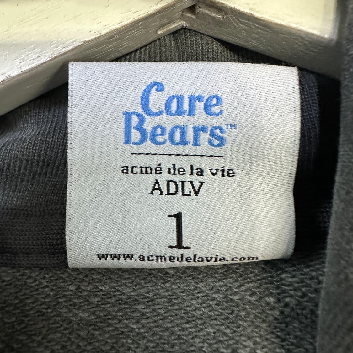 [1] 아크메드라비 X 케어베어스 피그먼트 후드티 상품이미지4