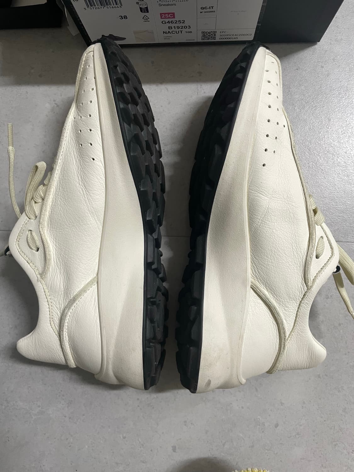 샤넬 크루즈 스니커즈  상품이미지8