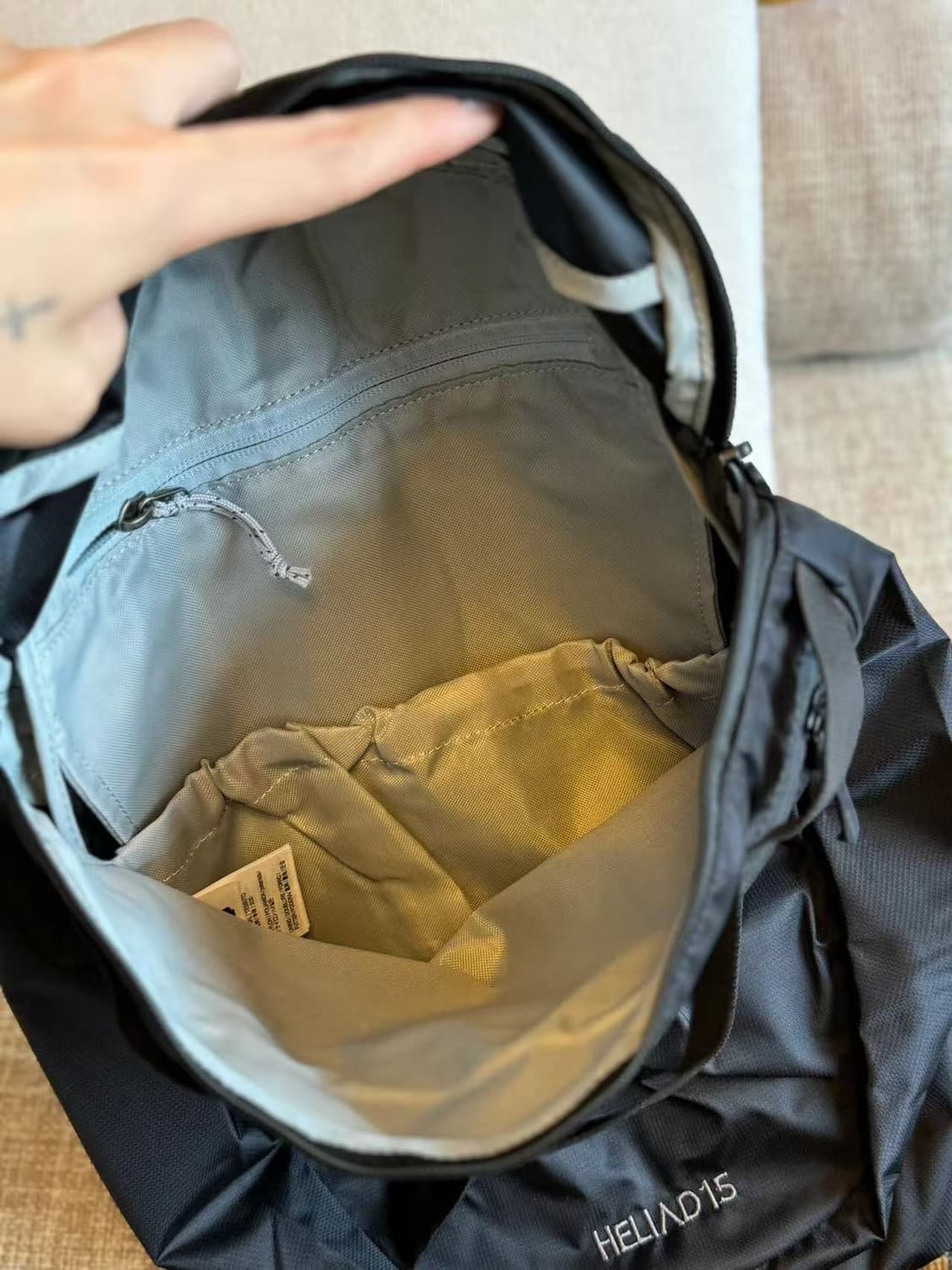 아크테릭스 헬리아드 15 백팩 블랙 상품이미지4