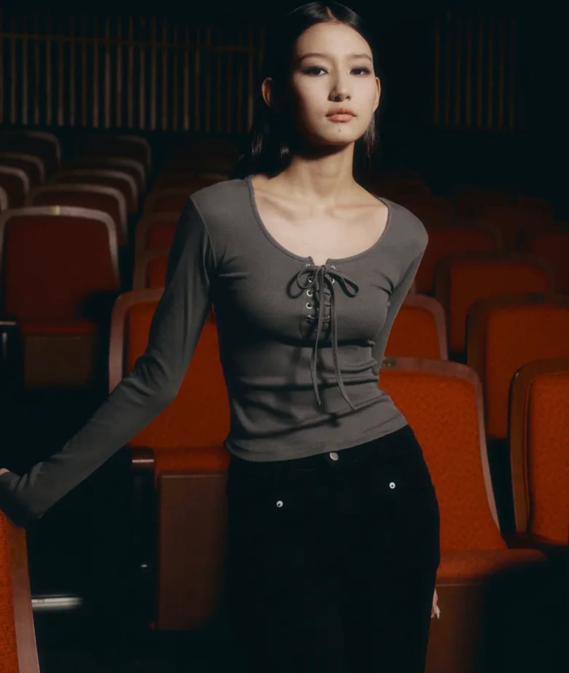 헬레네파리스 아일렛 리본 롱 슬리브 딥그레이 상품이미지2