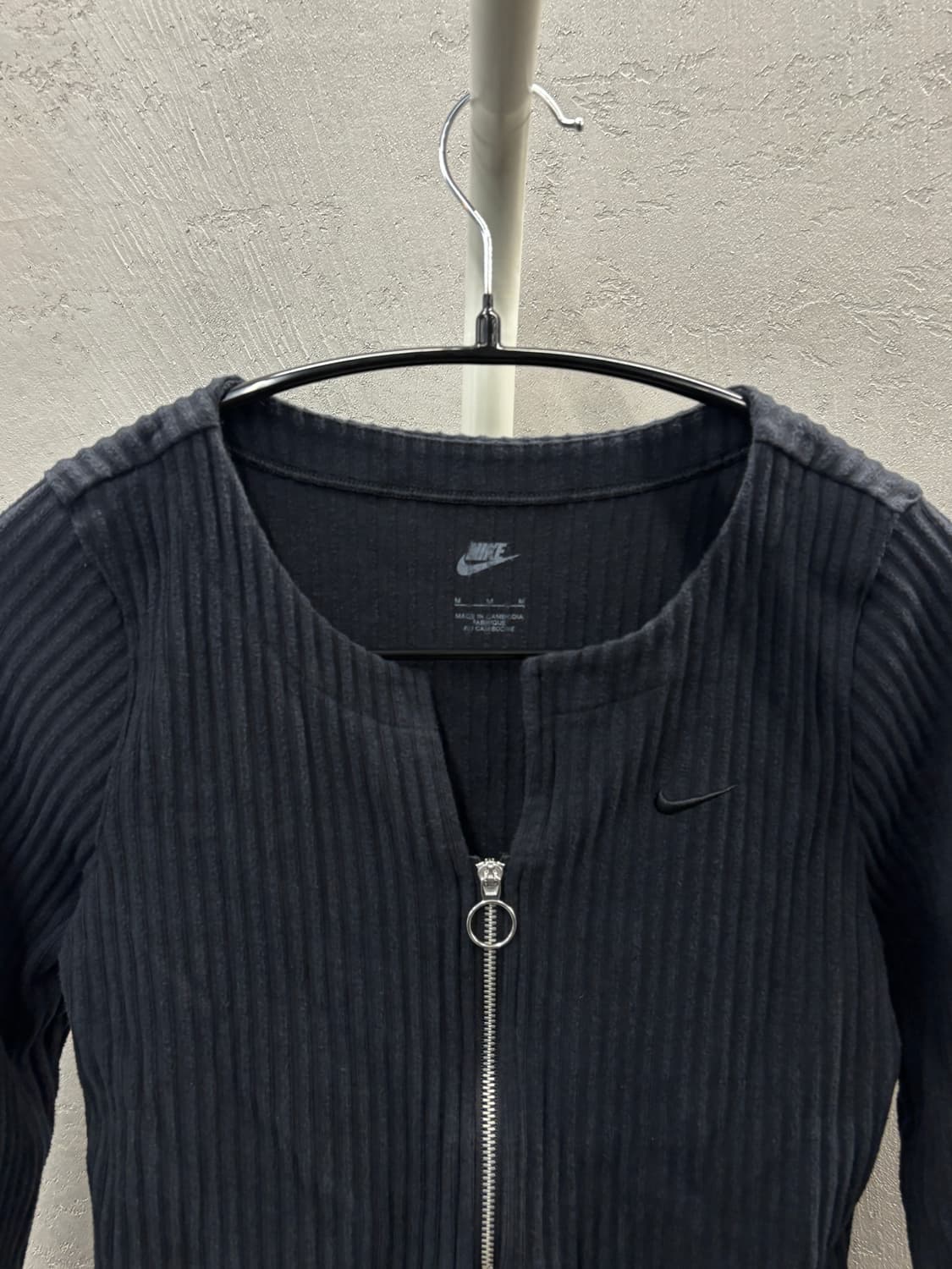 나이키 NSW 칠 니트 슬림 풀 집 립드 가디건 블랙 (FN3682-01 상품이미지3