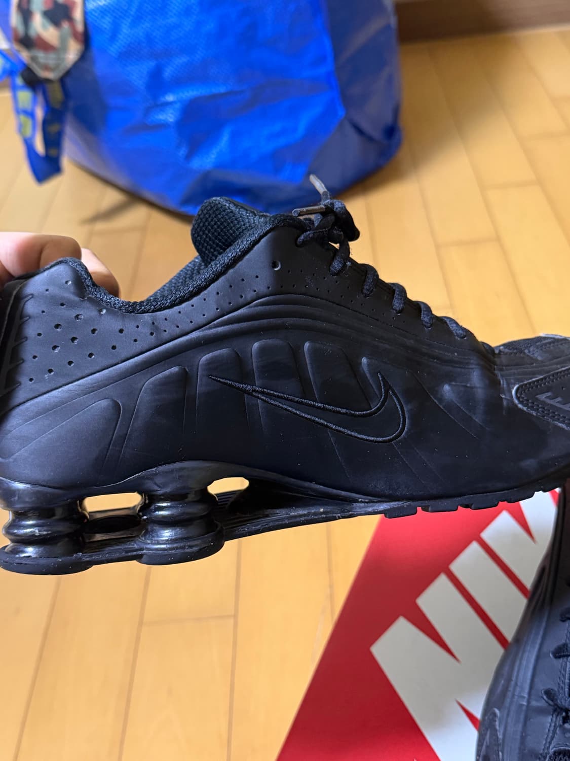 나이키 샥스 W280 남자 사이즈 270 트리플블랙 상품이미지1