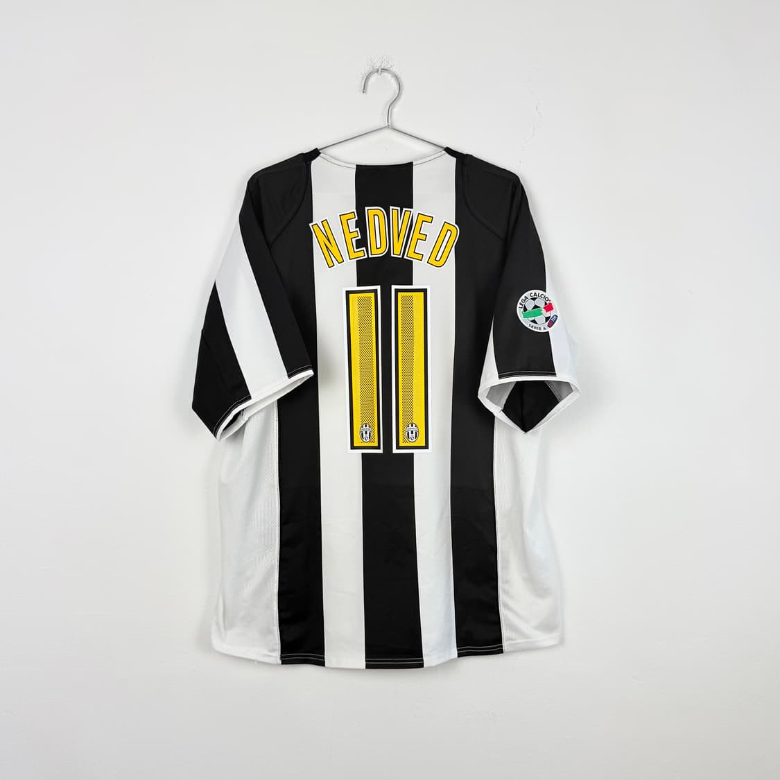 04-05 유벤투스 홈 네드베드 유니폼 상품이미지1