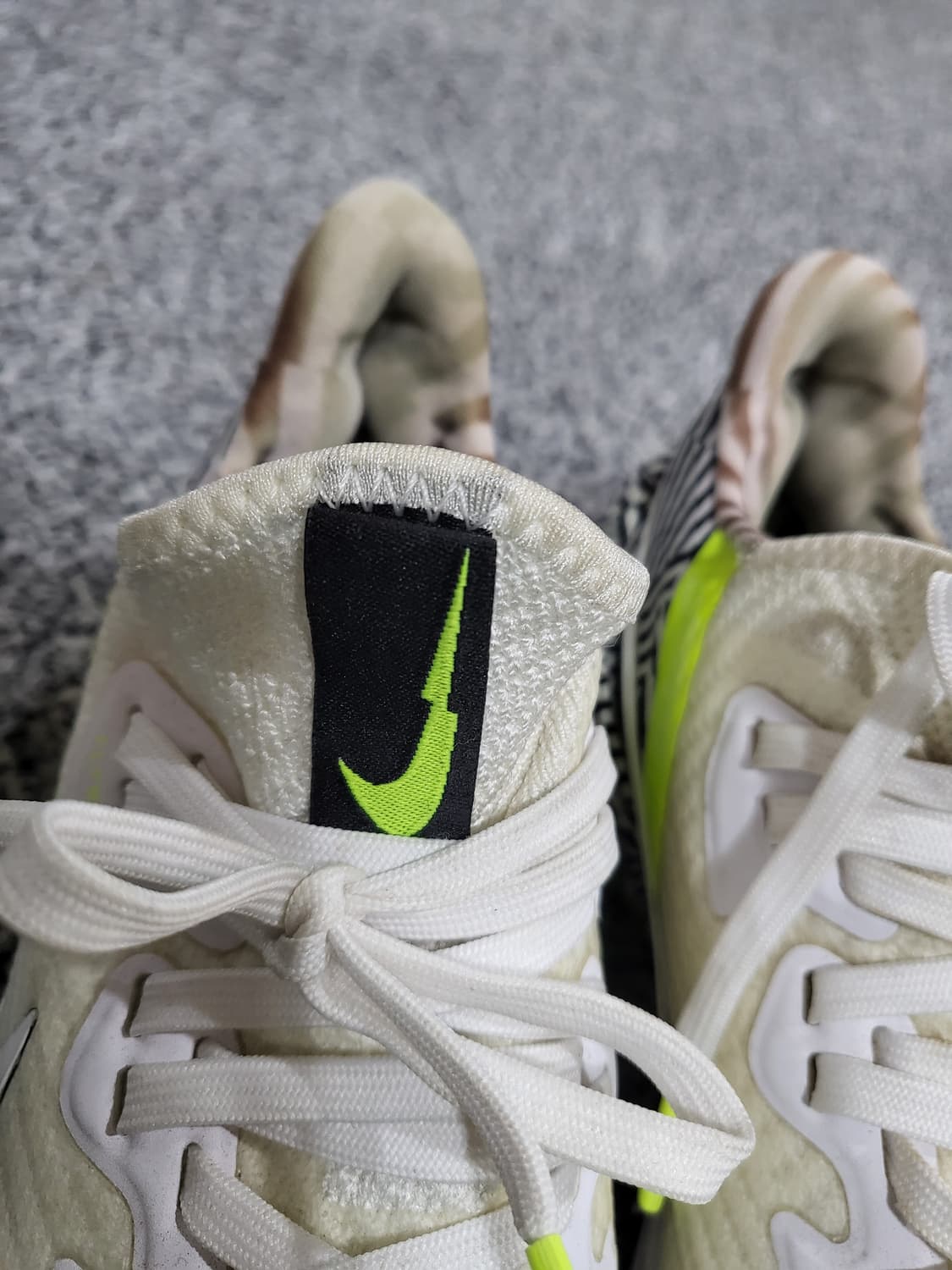 나이키 에어 줌 인피니티 투어 NRG 한정판 볼트 골프화  상품이미지4