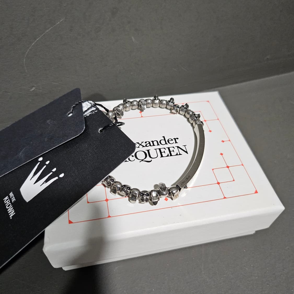 알렉산더 맥퀸 ID 로고 플래크 미니 스컬 브레이슬릿 상품이미지4
