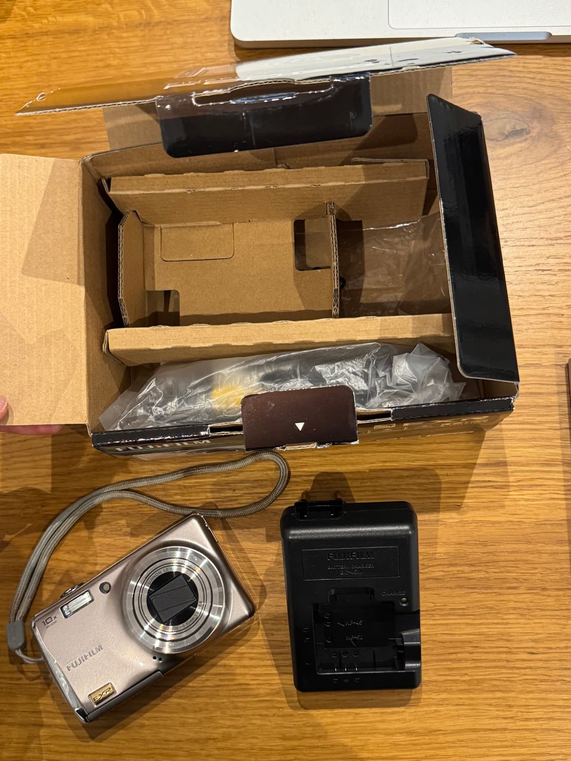 후지필름 파인픽스 f80exr 카메라 박스풀셋 아일릿디카 빈티지디카 상품이미지3