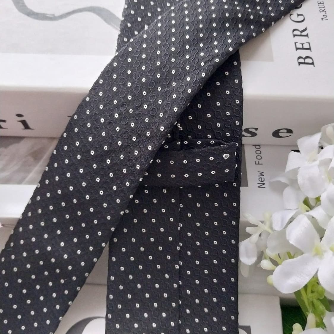 제냐 실크 블랙 마이크로 도트 넥타이 6.2cm A+등급 K1622
 상품이미지6