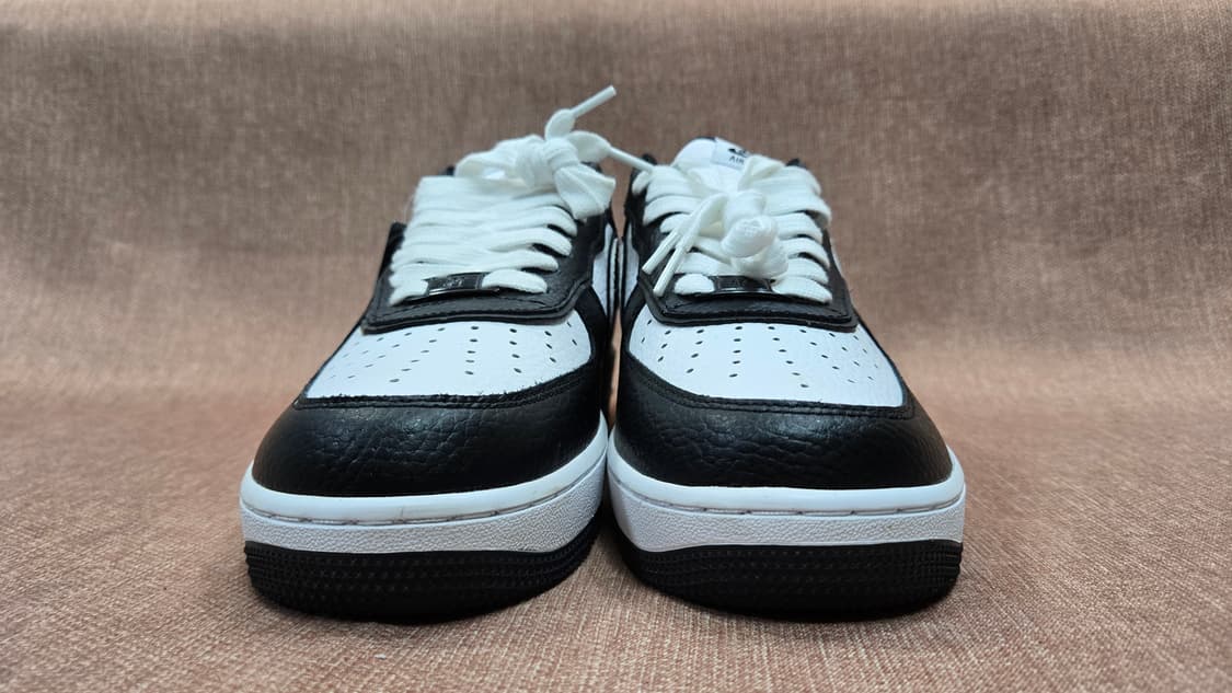 나이키 새상품 265mm- 에어포스1 블랙/화이트 운동화 상품이미지3