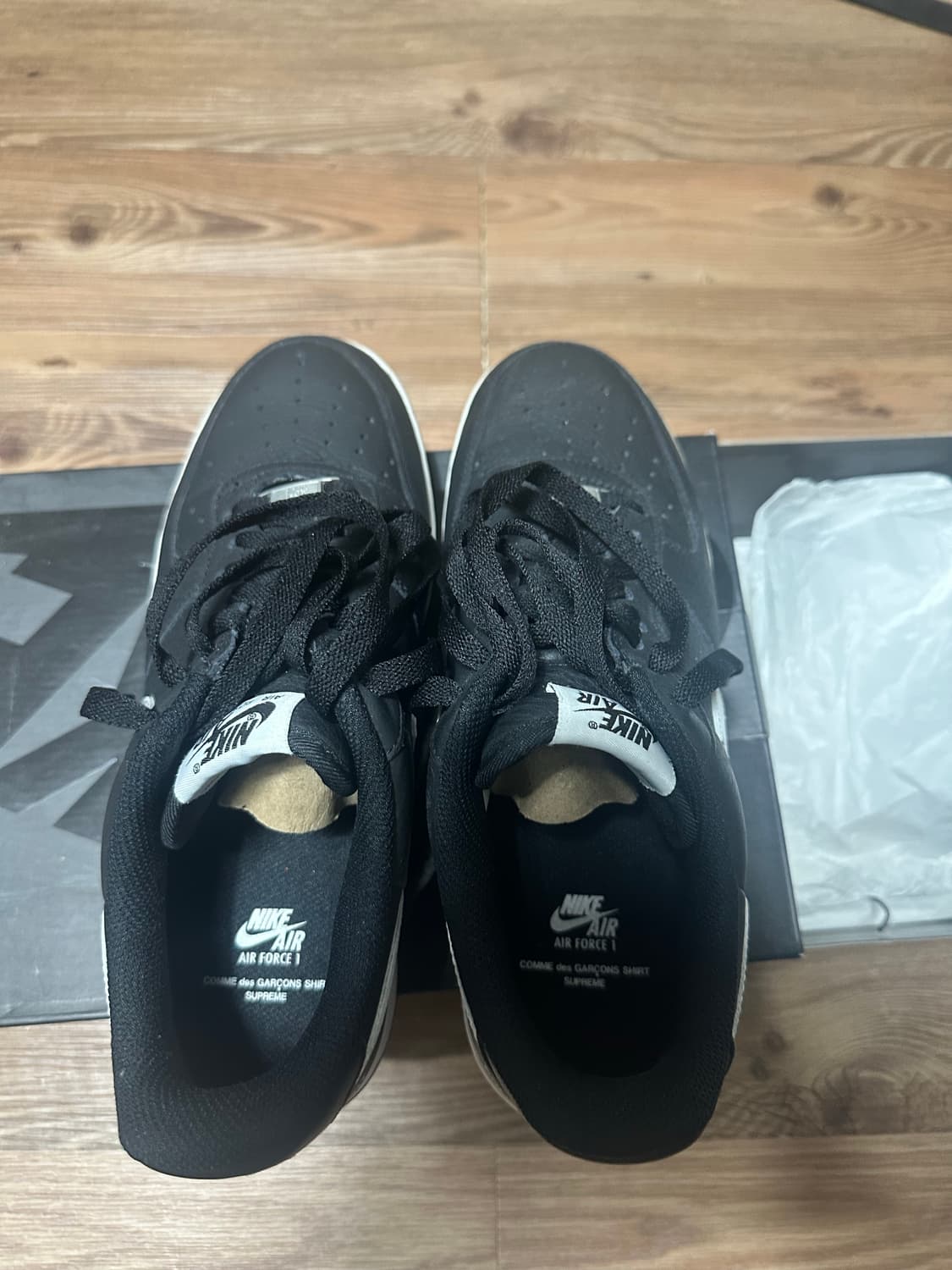 나이키 X 슈프림 X 꼼데가르송 에어포스 260 상품이미지1