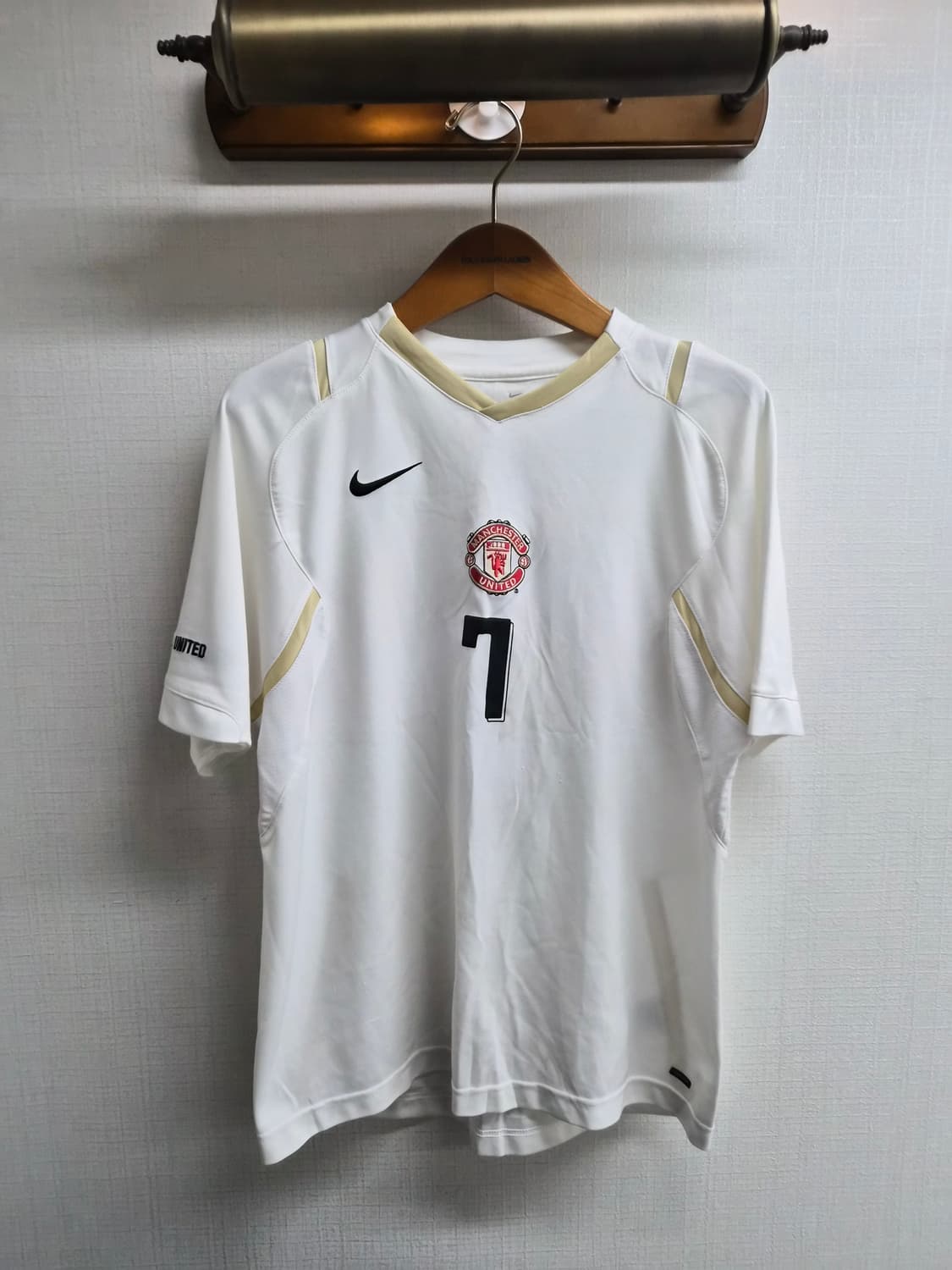 M/100) 나이키 0607 맨유 어웨이 트레이닝 탑 팝니다 상품이미지1