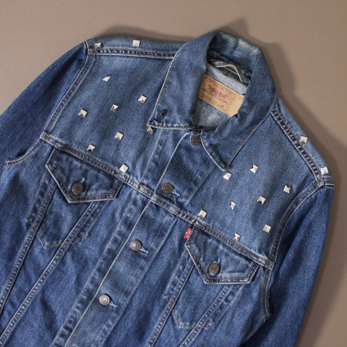 Levi’s 리바이스 70500 유럽판 커스텀 데님 트러커 자켓 L001 상품이미지3