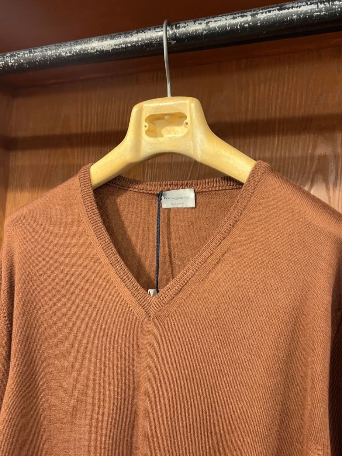 모르가노 브이넥 니트 상품이미지2