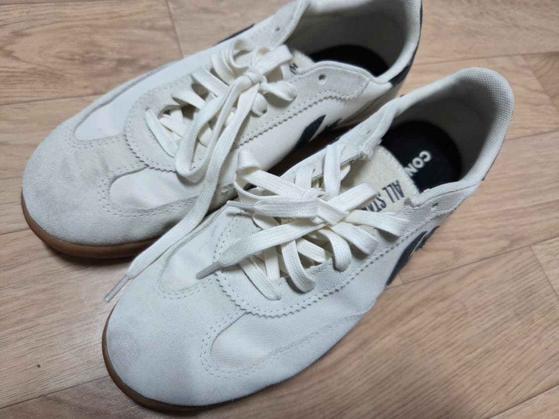 컨버스 런스타 트레이너 255 팝니다 상품이미지1