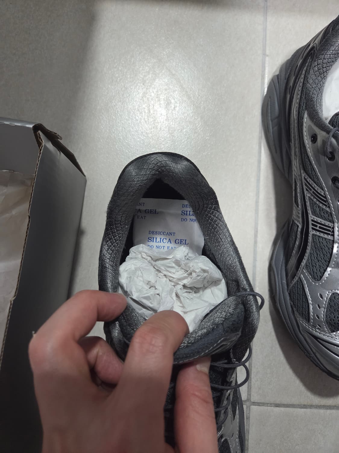 아식스 x 언어펙티드 젤 카야노 14 실버 문 상품이미지4