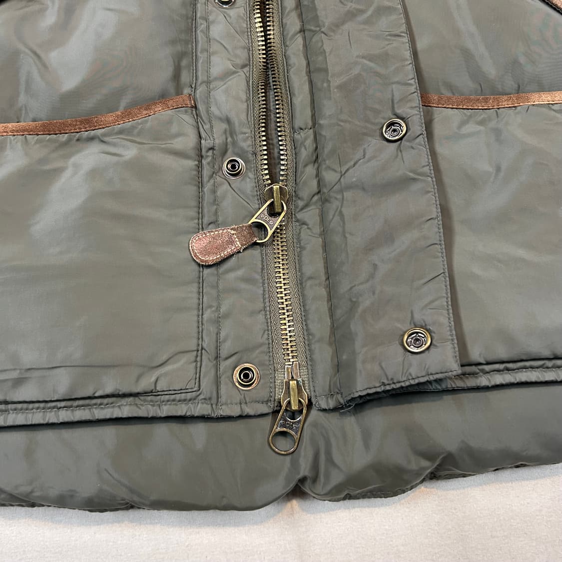 L) 폴로 랄프로렌 스웨이드 레더 패치 다운 베스트 패딩 조끼 상품이미지3