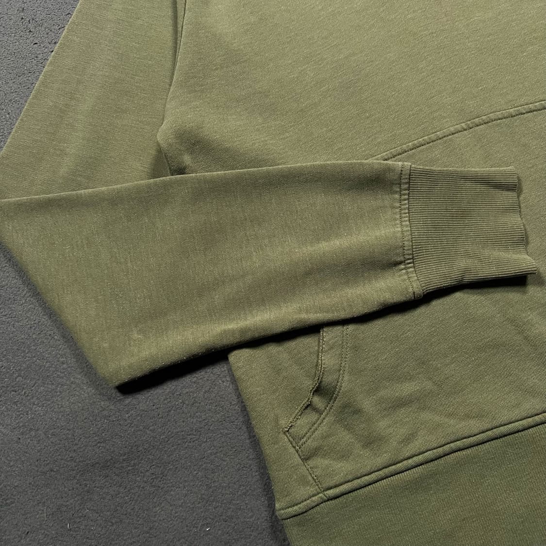 오클리 하프버튼 후드티 상품이미지3