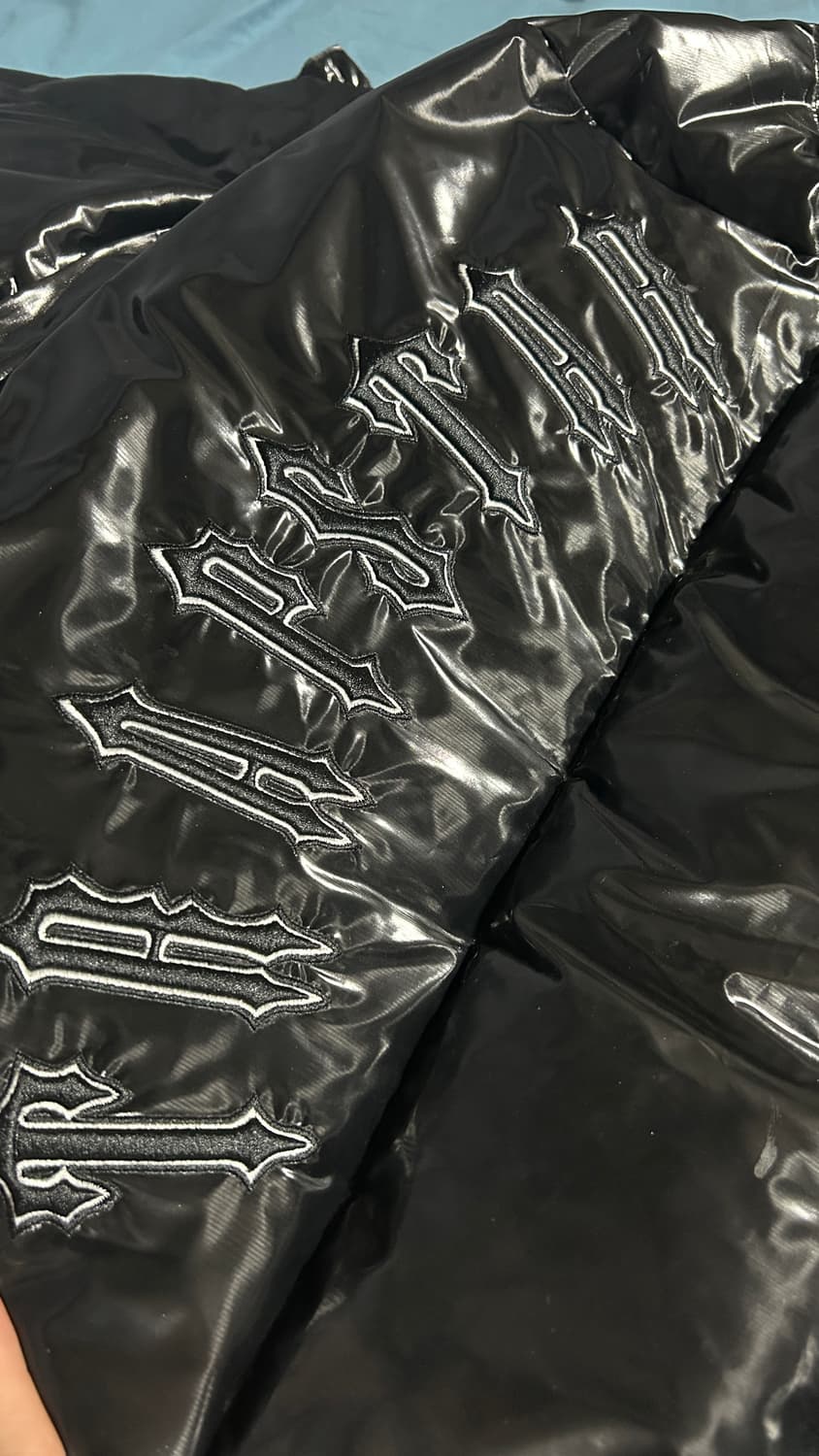 트랩스타 trapstar 샤이니 유광 푸퍼 패딩 m 상품이미지3