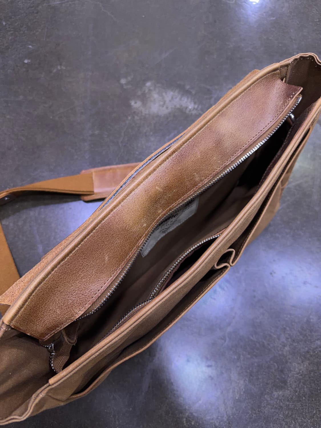 공허군 주문제작 클래식 레더 왁스 힐링백 크로스백 상품이미지9