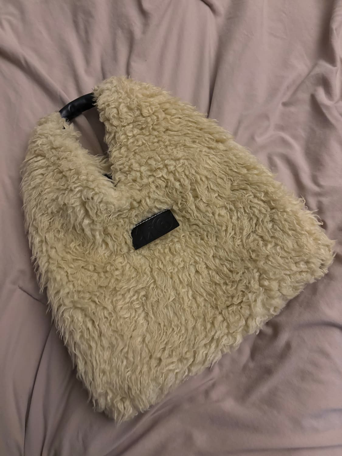 MM6 메종마르지엘라 재패니즈 퍼 미니백 상품이미지1