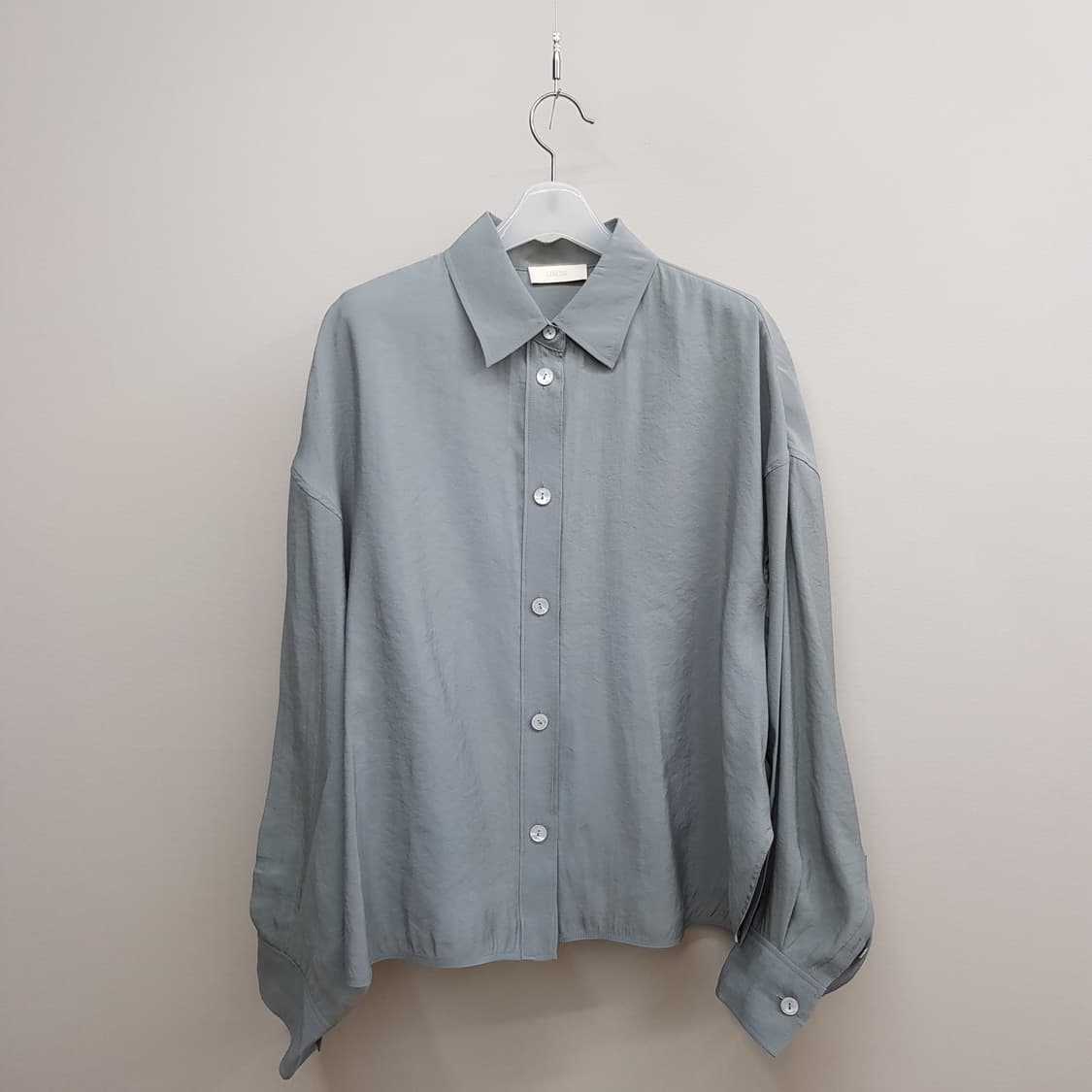 르베이지 2023 레이온 혼방 실루엣 셔츠 블라우스 97-103-165 상품이미지1