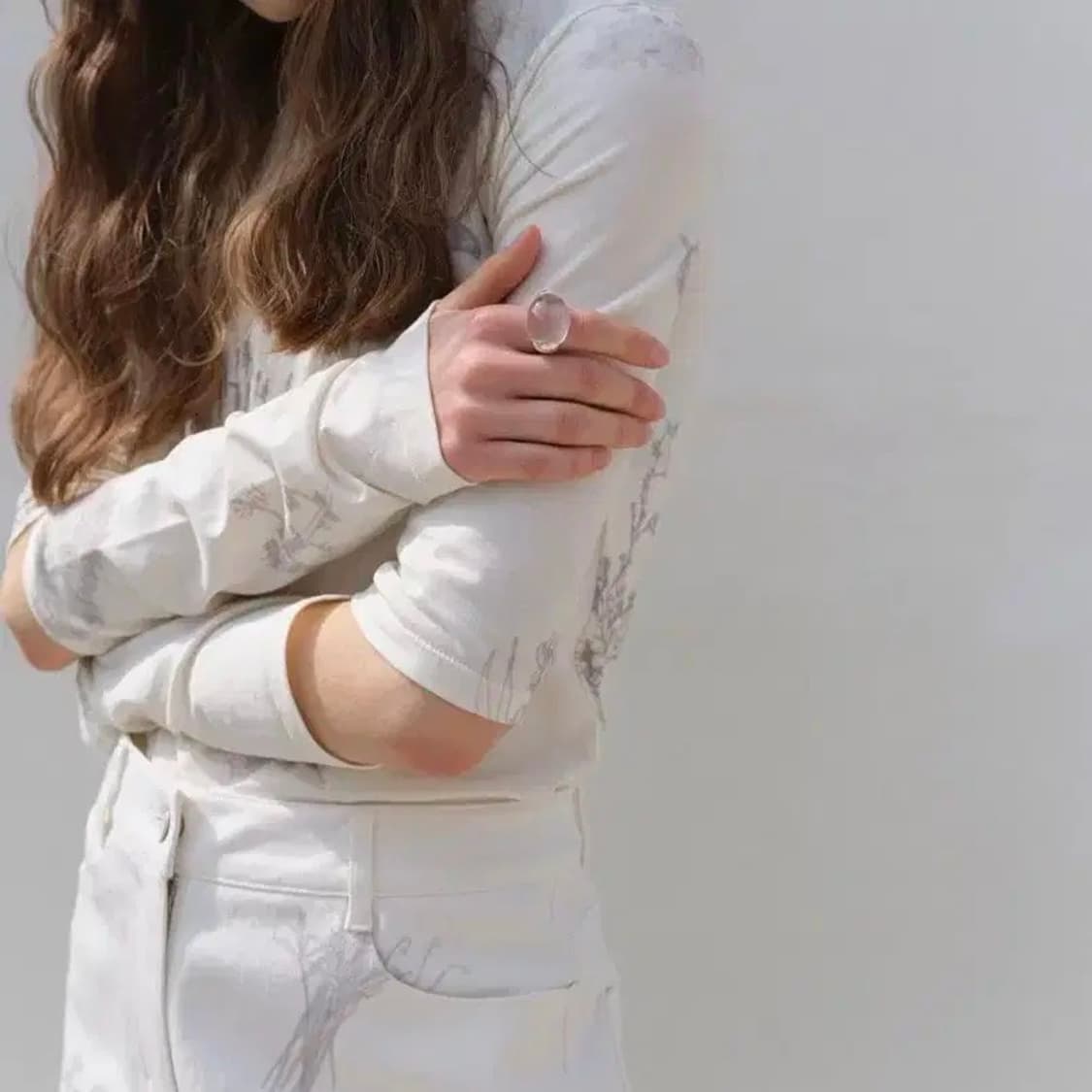 INCISED POINT LONG SLEEVE 상품이미지2