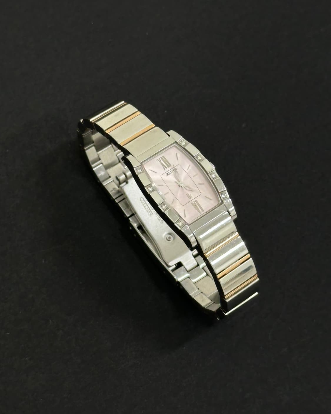 세이코 루키아 핑크 다이얼 큐빅 쿼츠 시계 상품이미지6