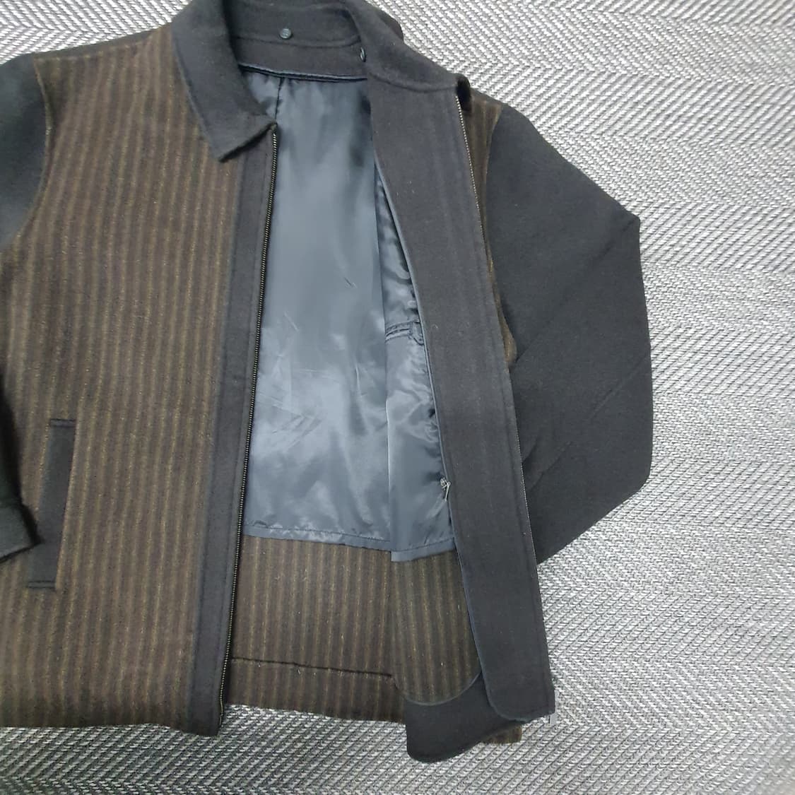 유니버시티 오브 캠브릿지 울100 집업자켓 남자110~115 상품이미지5