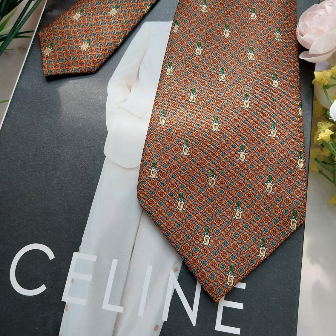 셀린느 실크 브라운 트리오페 패턴 넥타이 8.7cm A+등급 K1330
 상품이미지4