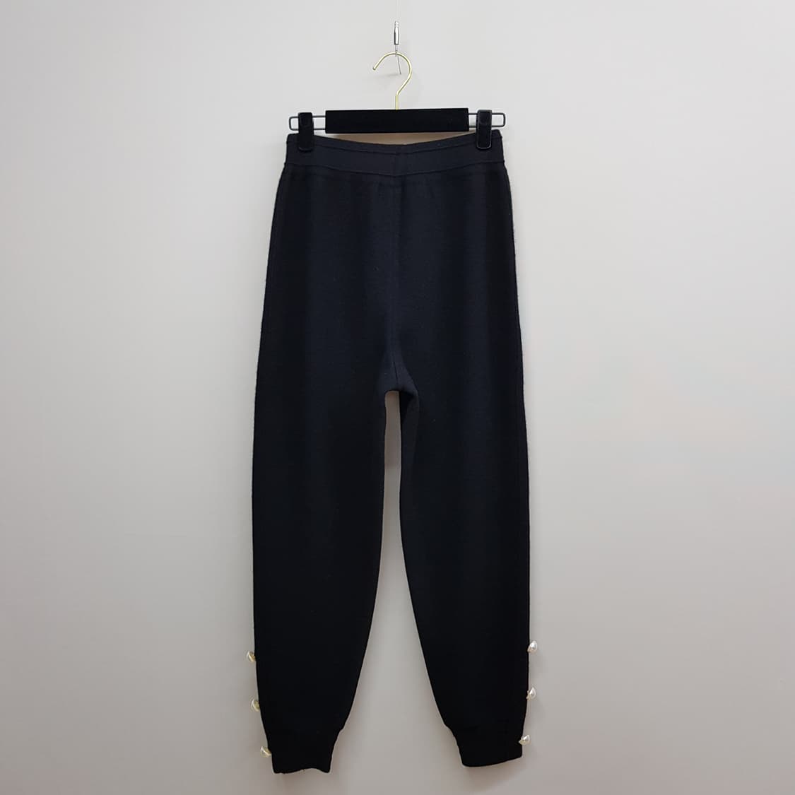 오즈세컨 O2nd 진주 버튼 디테일 니트 조거 팬츠  64-94사이즈 상품이미지5