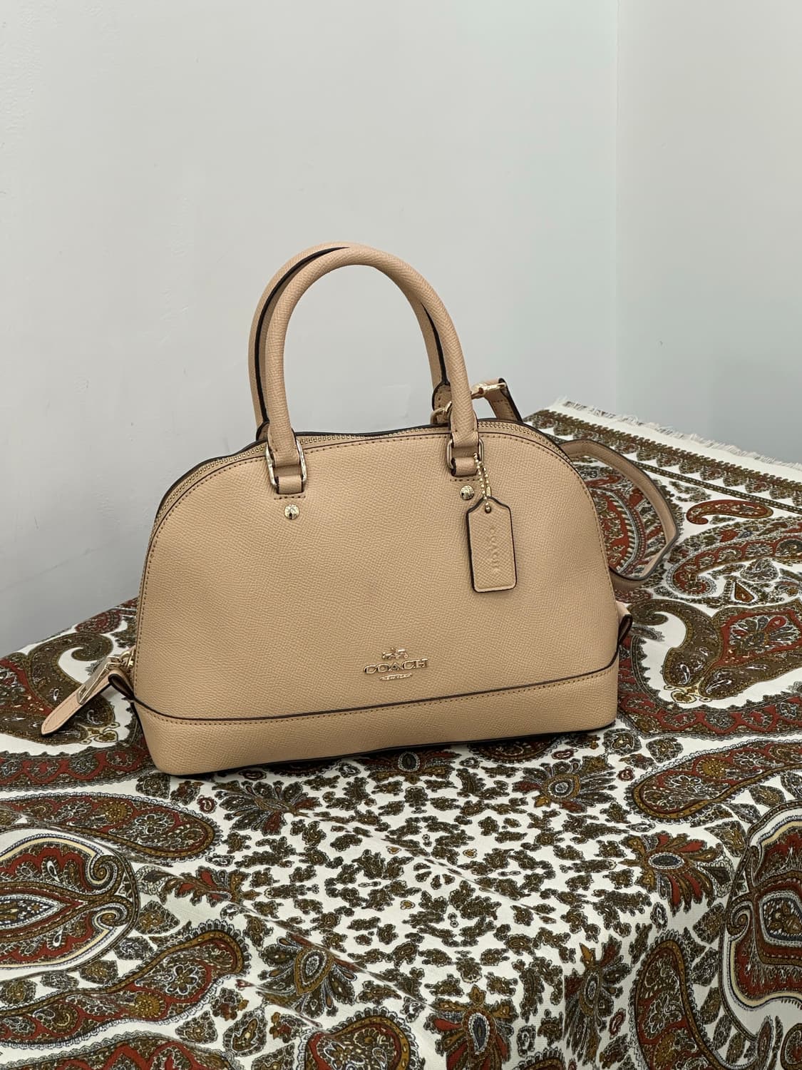 코치 돔 크로스백 상품이미지1