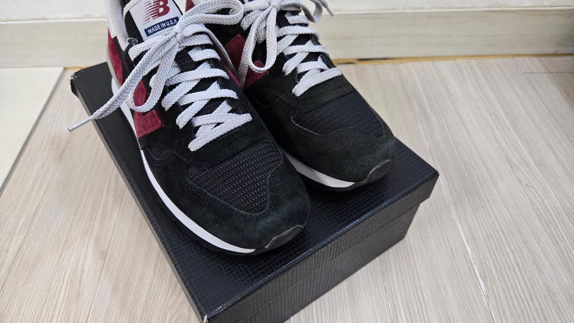 260 뉴발란스 990 v1 USA 블랙레드  상품이미지5