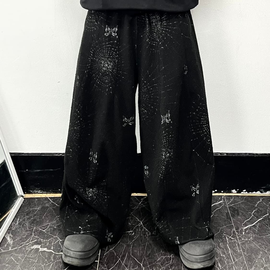 니들스 파일 자카드 스파이더 웹 H.D 트랙팬츠 블랙 상품이미지2