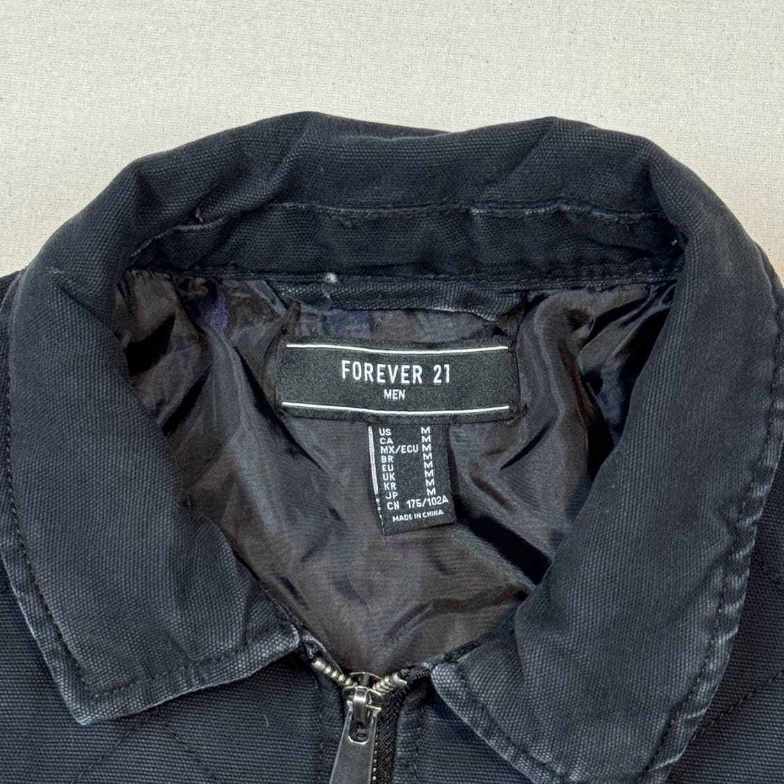 M) FOREVER 21 블랙 다이아몬드 퀼팅 블루종 자켓 상품이미지6