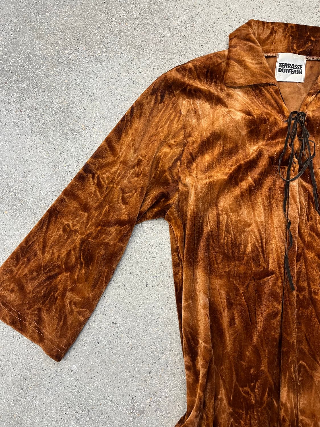 TERRASSE DUFFERIN 벨벳 타이다이 상의 상품이미지2