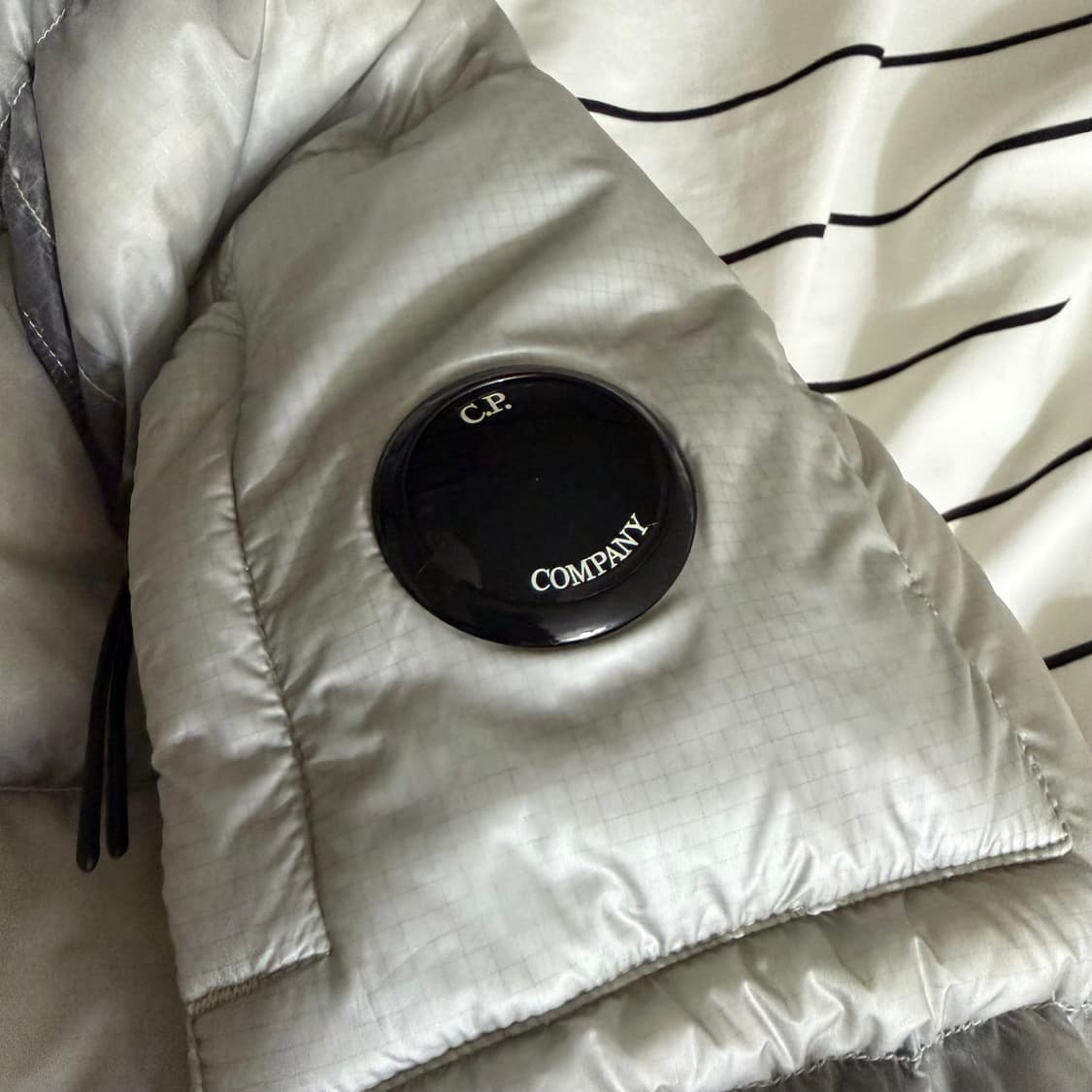 CP컴퍼니 DD쉘 디디쉘 패딩 코리아 익스클루시브 S 사이즈 상품이미지3