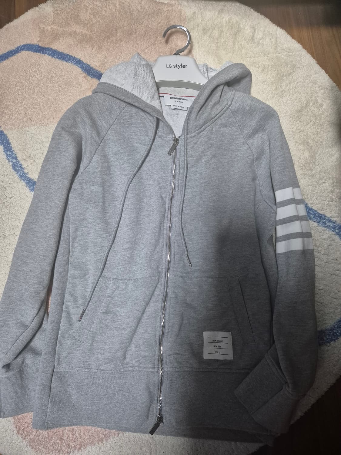 톰브라운 집업 상품이미지1