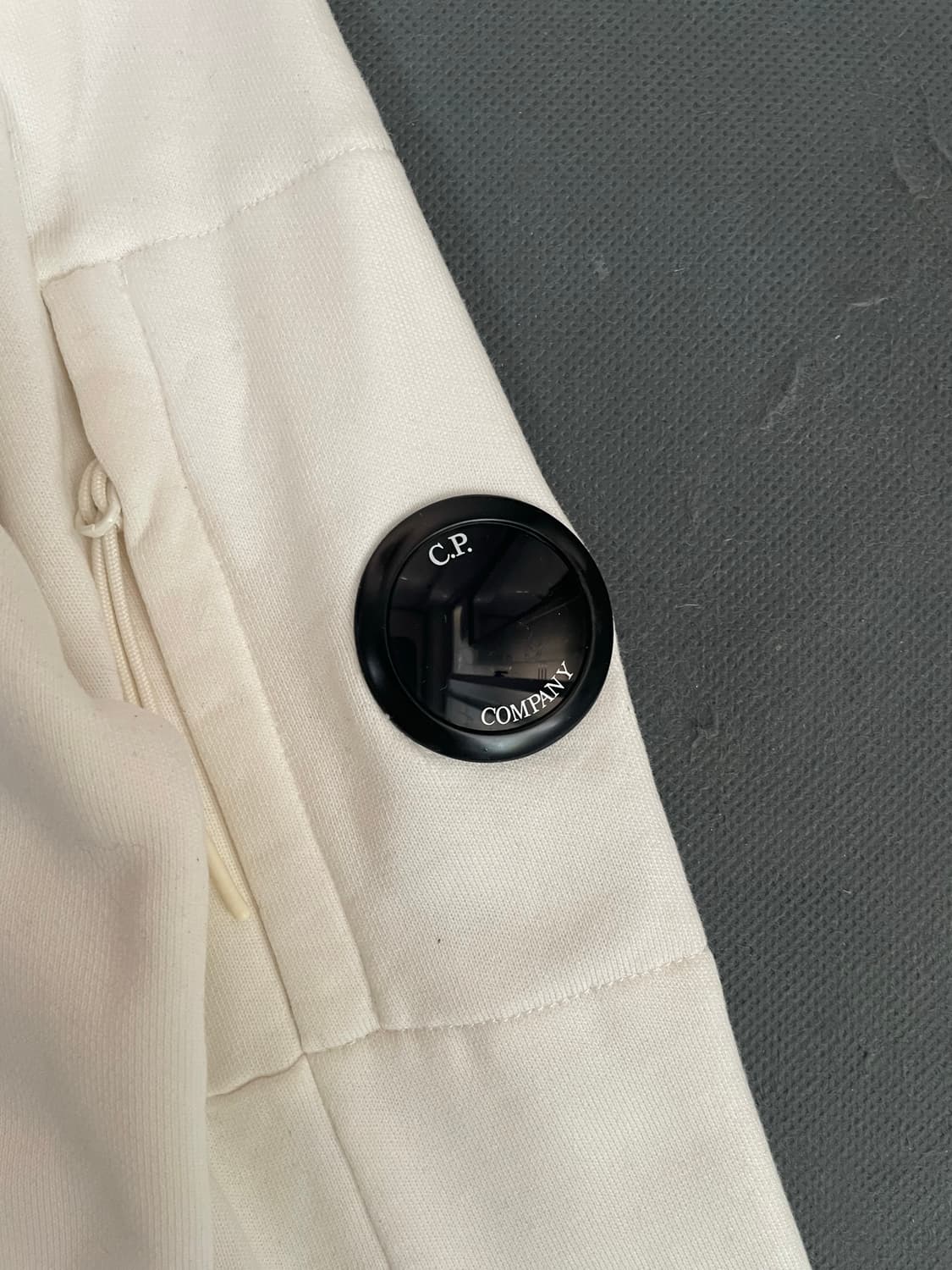 C.P company  sweater  21Ss L(105-110)  상품이미지4