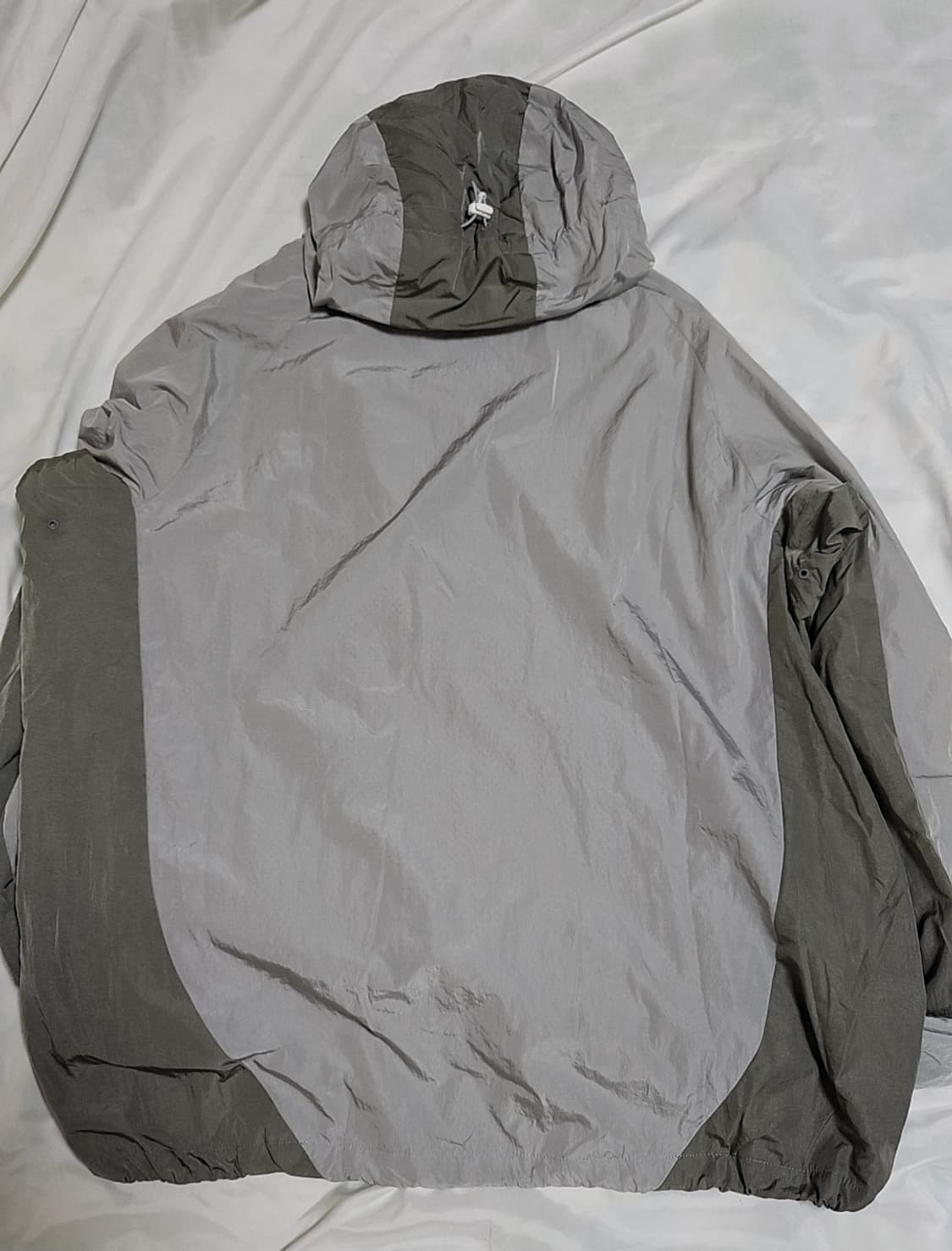 999휴머니티 라이트 후디드 점퍼 2사이즈 팝니다 상품이미지6