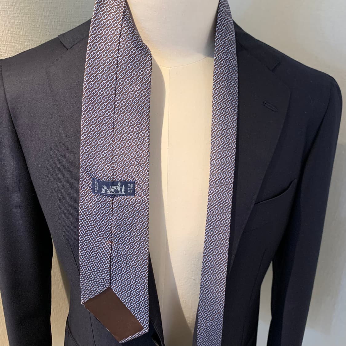 에르메스(HERMES) H로고 기하학적패턴 명품넥타이 A+등급 9.3cm 상품이미지2