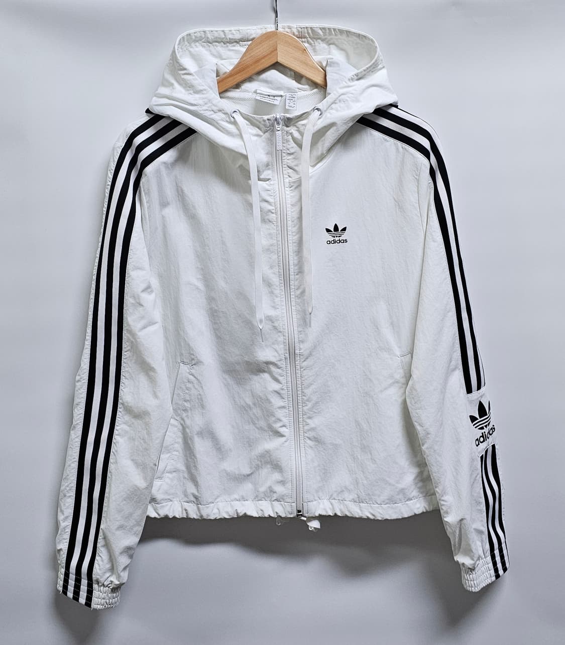 아디다스 여성 윈드브레이커 바람막이 L 상품이미지1