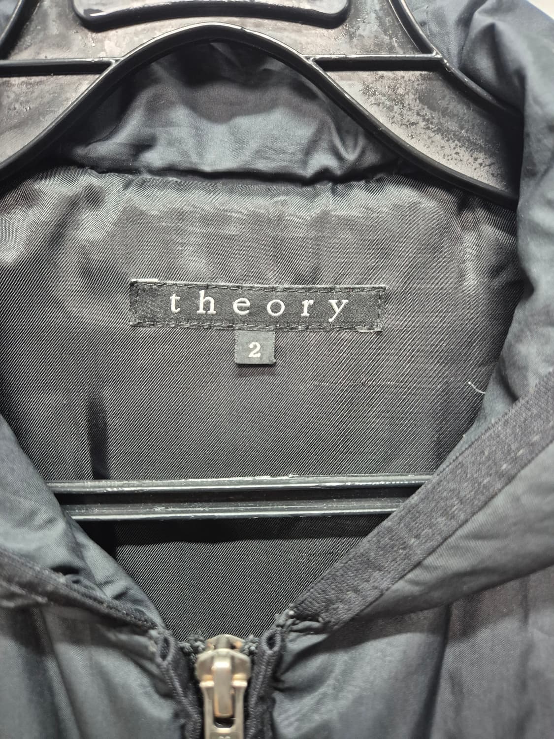 띠어리 여성패딩  상품이미지2