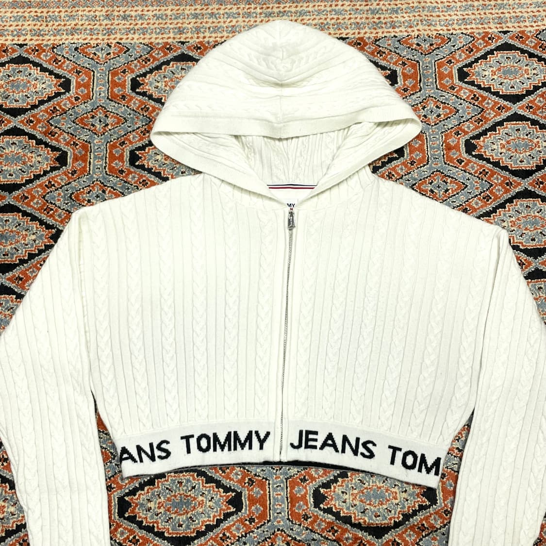 타미진스 화이트 꽈배기 크롭 후드집업 니트 여성S 상품이미지2