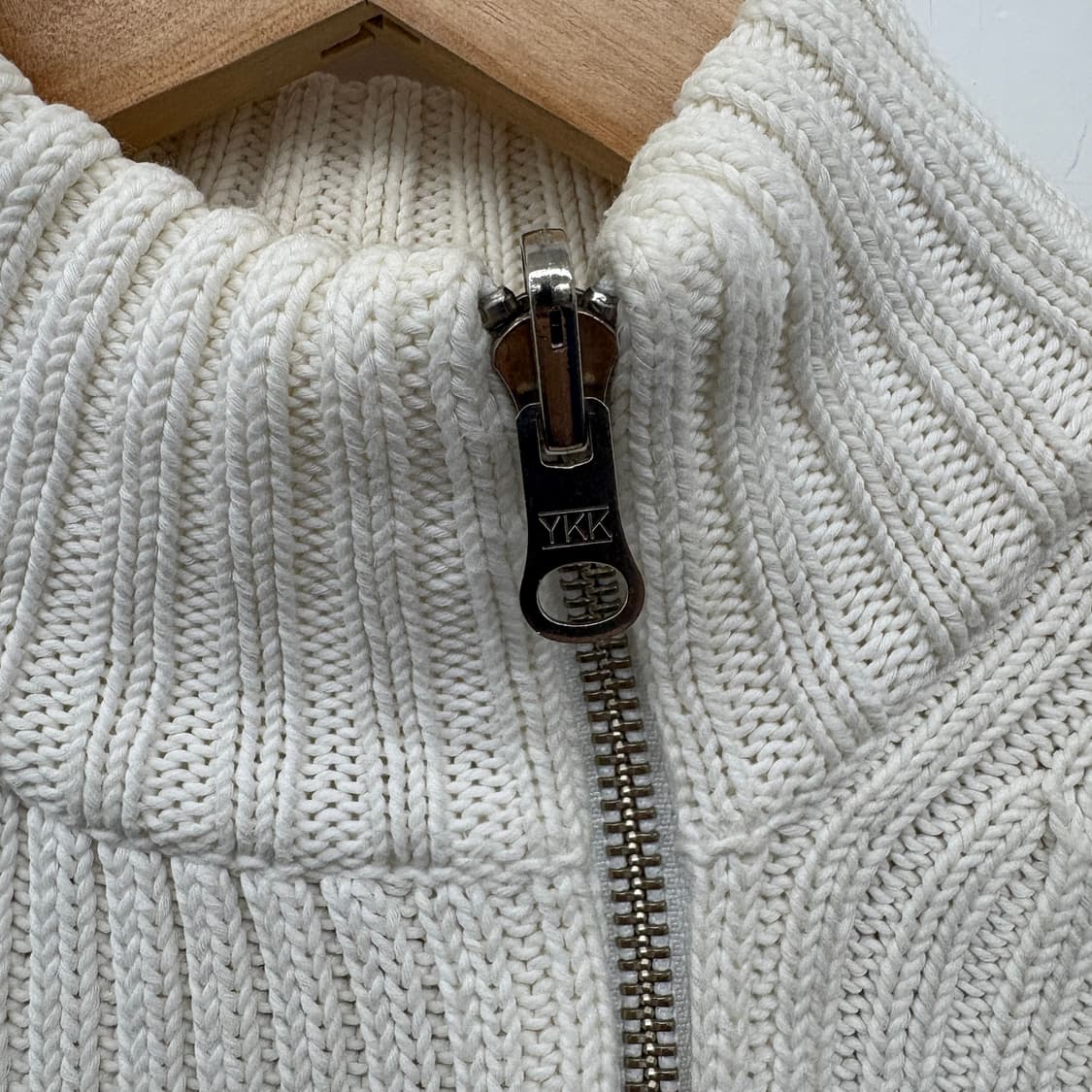 띠어리 화이트 골지 사선 디테일 니트 집업 가디건 여성 S 상품이미지3