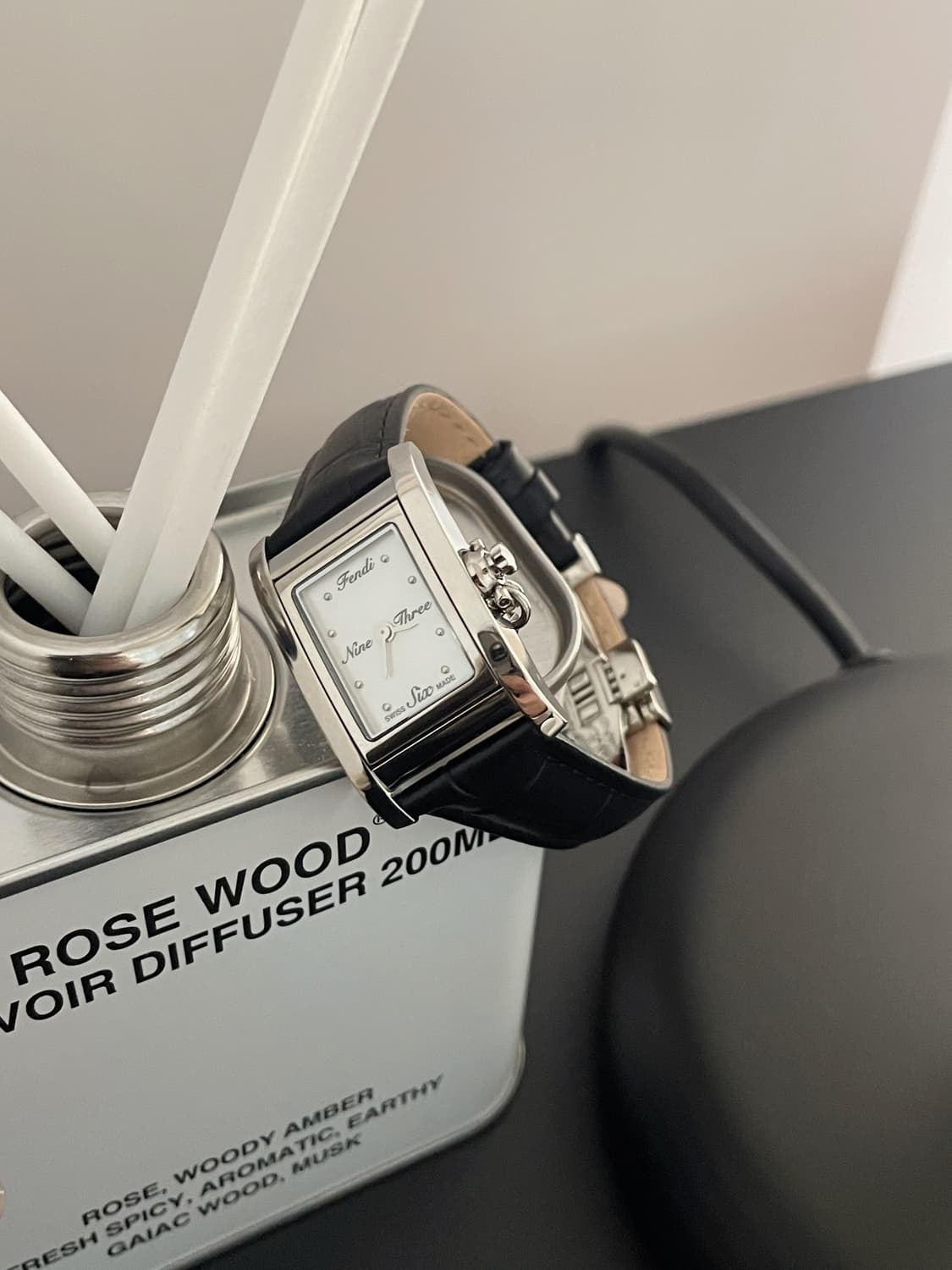 FENDI white dial turn case watch / 펜디 시계 상품이미지1