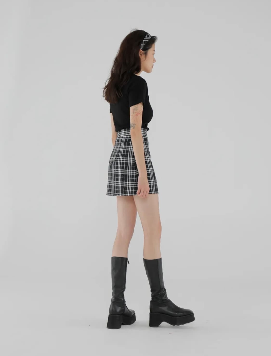 [새상품] 큐리티 GLITTER CHECK MINI SKIRT_BLACK 상품이미지2